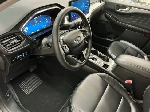 Used 2025 Ford Escape Platinum AWD/4WD image 14