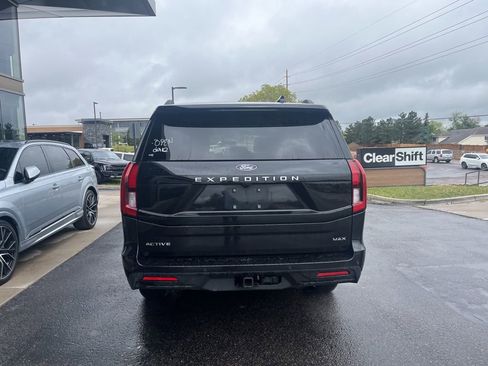 Used 2025 Ford Expedition Max Active AWD/4WD image 5