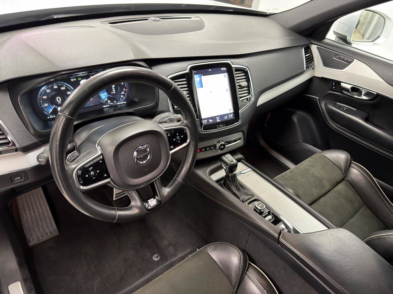 Used 2016 Volvo XC90 T6 R-Design w/ Protection Package AWD/4WD image 27