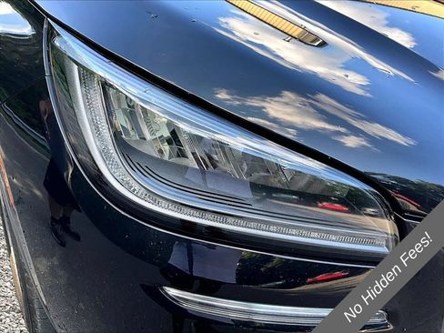 Used 2020 Lincoln Corsair AWD w/ Premium Package image 25