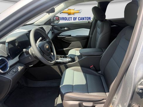 New 2026 Chevrolet Trax LT FWD image 9