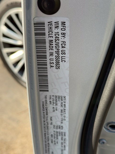 Used 2023 Jeep Grand Wagoneer Series III AWD/4WD image 34