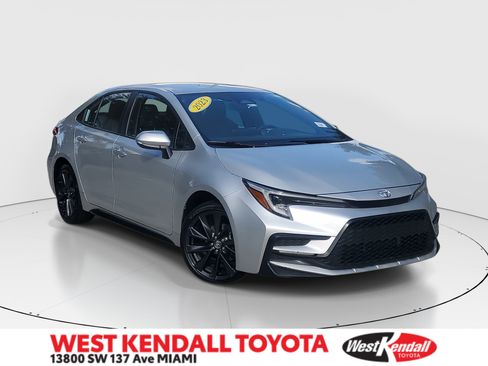 Used 2023 Toyota Corolla SE image 1