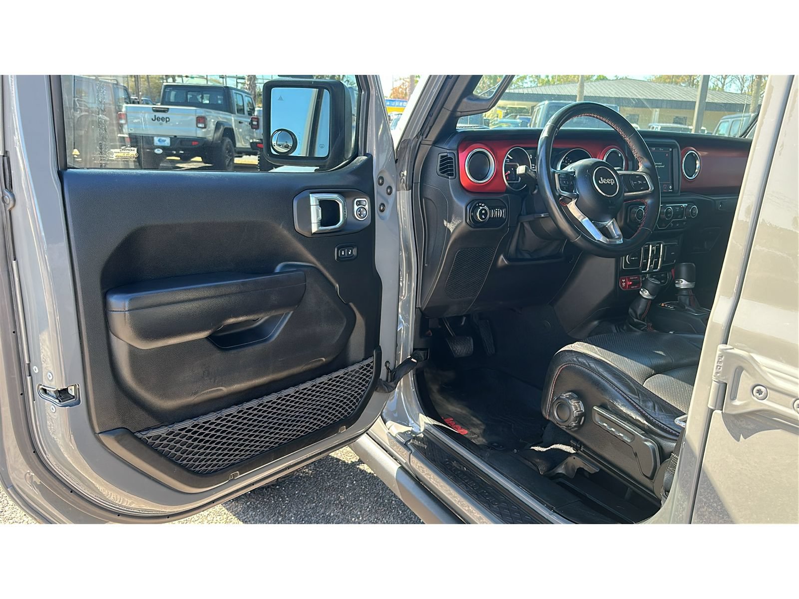 Used 2021 Jeep Gladiator Rubicon AWD/4WD image 11