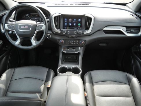 Used 2024 GMC Terrain SLT image 32