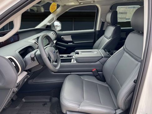 New 2026 Ford Expedition Active AWD/4WD image 9