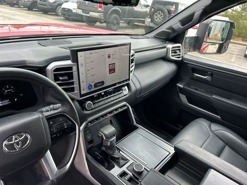 Used 2022 Toyota Tundra Platinum image 11