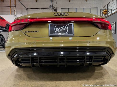 Used 2022 Audi e-tron GT Prestige w/ Prestige Package image 39