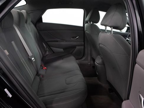 Used 2024 Hyundai Elantra SEL FWD image 16