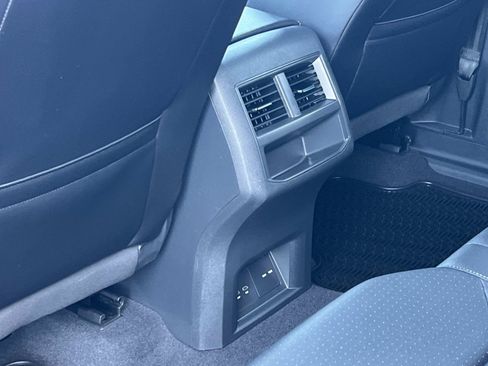 Certified 2021 Volkswagen Atlas Cross Sport SE w/ Panoramic Sunroof Package FWD image 23