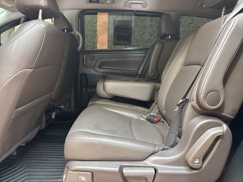 Used 2023 Honda Odyssey EX-L image 17