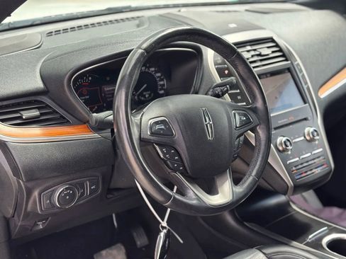 Used 2019 Lincoln MKC Reserve w/ MKC Climate Package AWD/4WD image 24