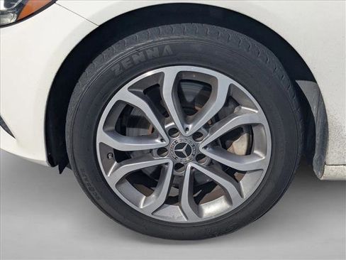 Used 2018 Mercedes-Benz C 300 4MATIC Sedan image 13