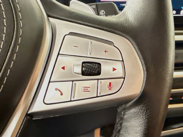 Used 2027 BMW X7 xDrive40i AWD/4WD image 14
