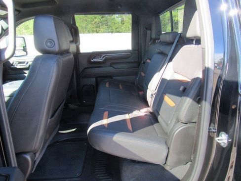 Used 2024 GMC Sierra 2500 AT4 w/ Technology Package image 11