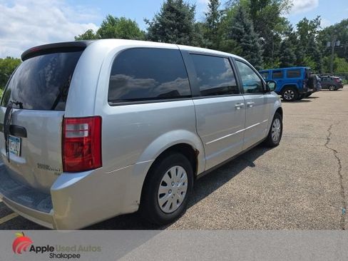 Used 2009 Dodge Grand Caravan SE FWD image 2