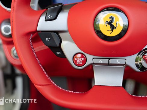 Used 2019 Ferrari Portofino image 27