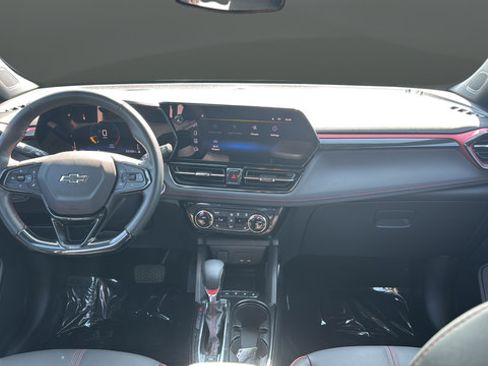 Used 2025 Chevrolet TrailBlazer RS w/ Convenience Package FWD image 12