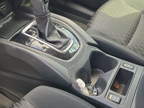 Used 2017 Nissan Rogue SV FWD image 9