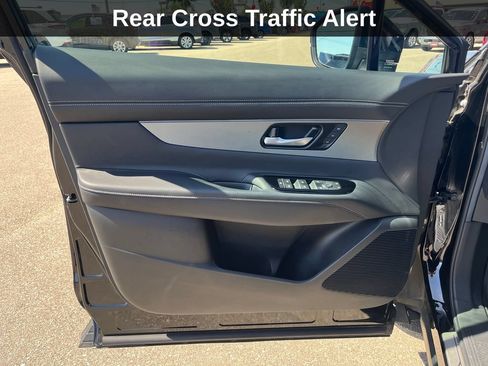 Used 2025 Nissan Murano SL w/ Cargo Package AWD/4WD image 13