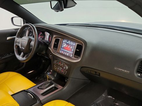 Used 2022 Dodge Charger R/T w/ Blacktop Package RWD image 30