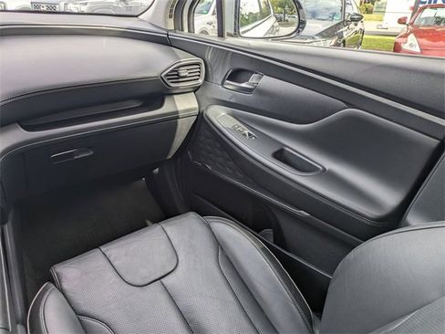 Used 2023 Hyundai Santa Fe Limited image 17