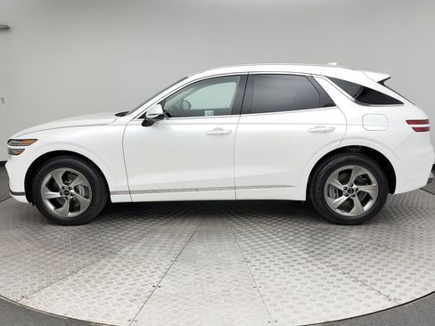 Certified 2026 Genesis GV70 2.5T image 5