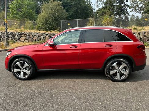 Used 2020 Mercedes-Benz GLC 300 4MATIC image 2