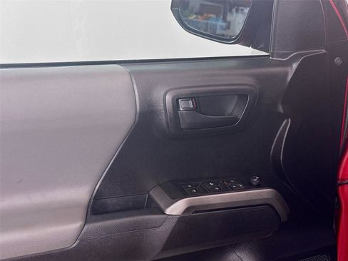 Used 2022 Toyota Tacoma SR5 image 17