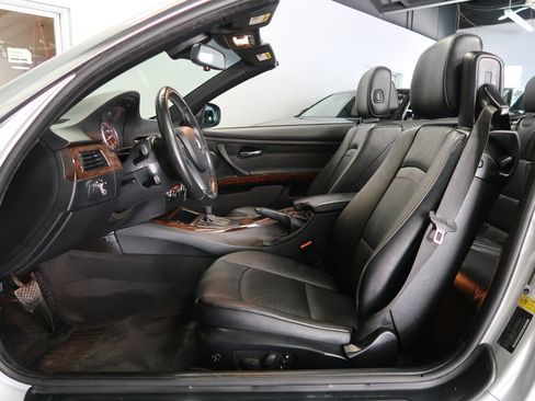 Used 2011 BMW 328i Convertible RWD image 21