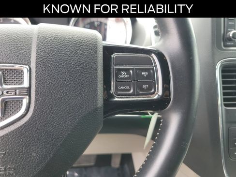 Used 2018 Dodge Grand Caravan SXT FWD image 21