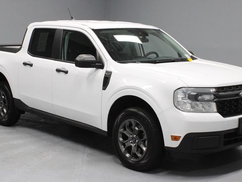 Certified 2024 Ford Maverick XLT FWD image 1