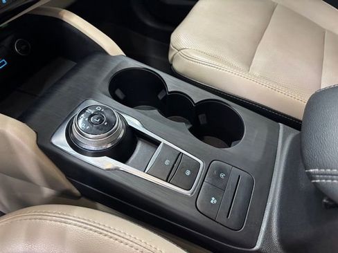 Used 2021 Ford Escape SEL image 11