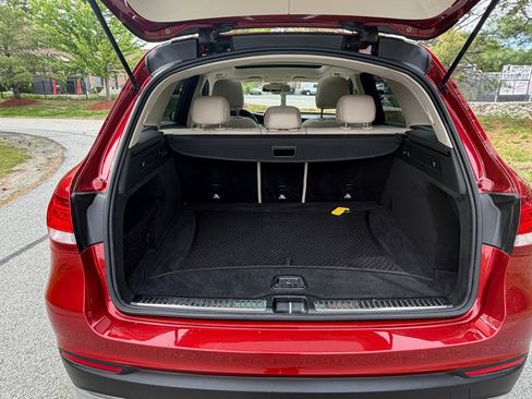 Used 2018 Mercedes-Benz GLC 300 4MATIC image 10