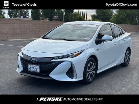 Certified 2022 Toyota Prius Prime XLE FWD image 1