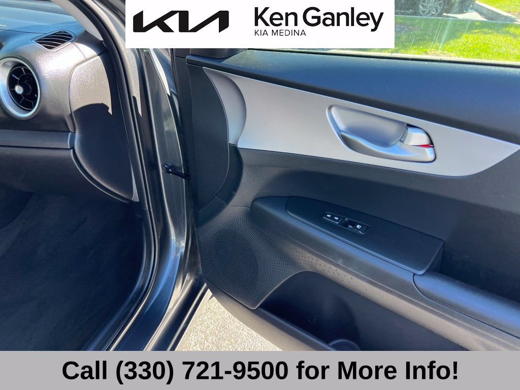 Certified 2022 Kia Forte LXS FWD image 53