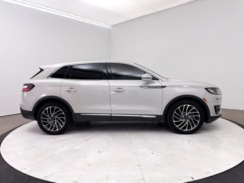 Used 2019 Lincoln Nautilus Reserve FWD image 39