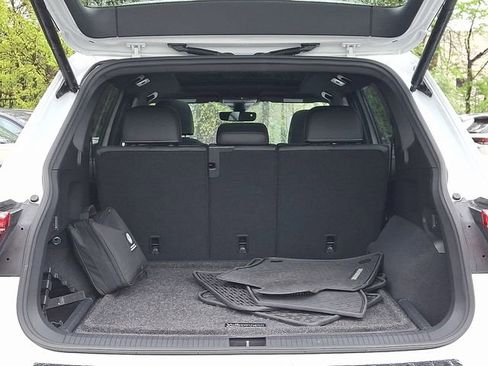 Used 2022 Volkswagen Tiguan SE R-Line AWD/4WD image 30