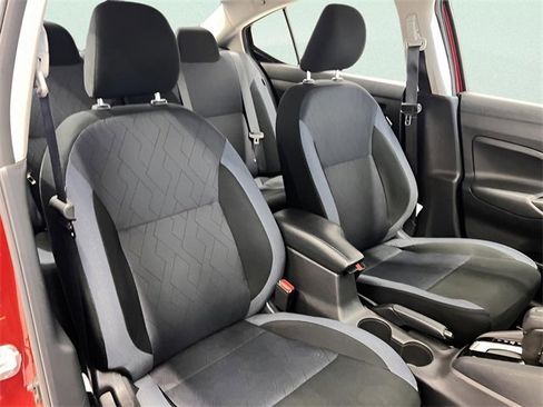 Used 2025 Nissan Versa SV image 15