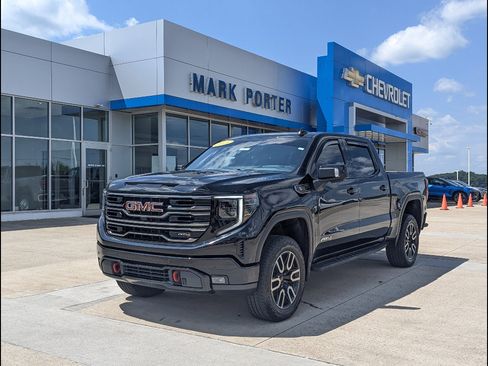 Used 2025 GMC Sierra 1500 AT4 w/ AT4 Premium Package AWD/4WD image 1