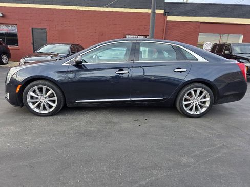 Used 2013 Cadillac XTS Luxury image 2
