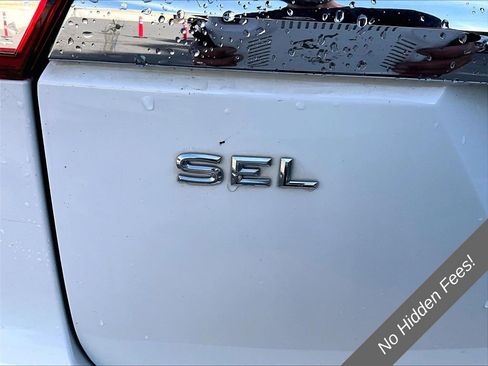 Used 2019 Volkswagen Atlas SEL R-Line AWD/4WD image 8