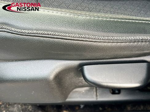 Used 2021 Buick Encore GX Preferred image 23