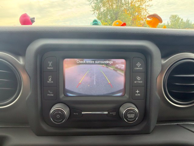 Used 2019 Jeep Wrangler Sport AWD/4WD image 15