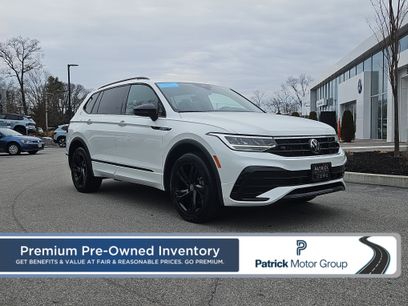 Certified 2024 Volkswagen Tiguan SE R-Line