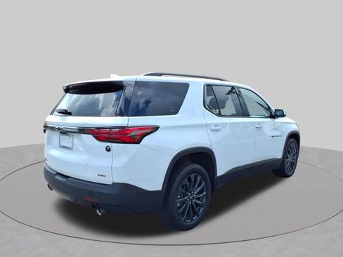 Used 2023 Chevrolet Traverse RS FWD image 13