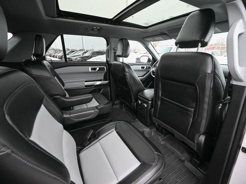 Certified 2023 Ford Explorer XLT w/ Equipment Group 202A image 28