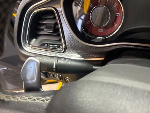 Used 2017 Dodge Challenger SRT Hellcat RWD image 86