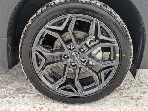 New 2026 Nissan Kicks SR w/ SR Premium Package image 9