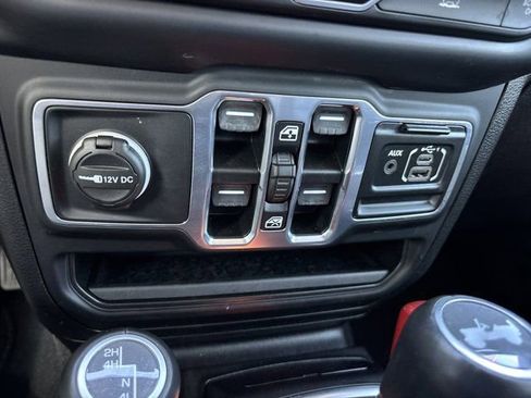 Used 2021 Jeep Wrangler Unlimited Sahara image 30